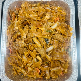 Pad Kee Mao (Drunken Noodles) (Serves 10) - Catering